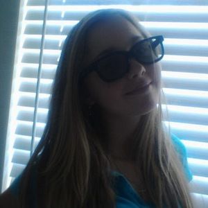 Meet your Posher, Candice